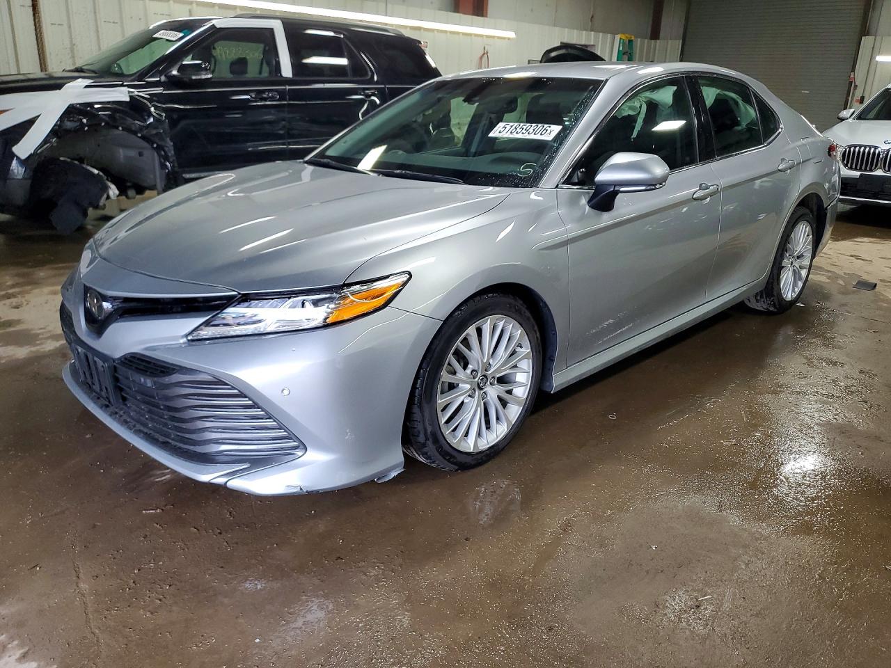 Salvage Toyota Camry Image