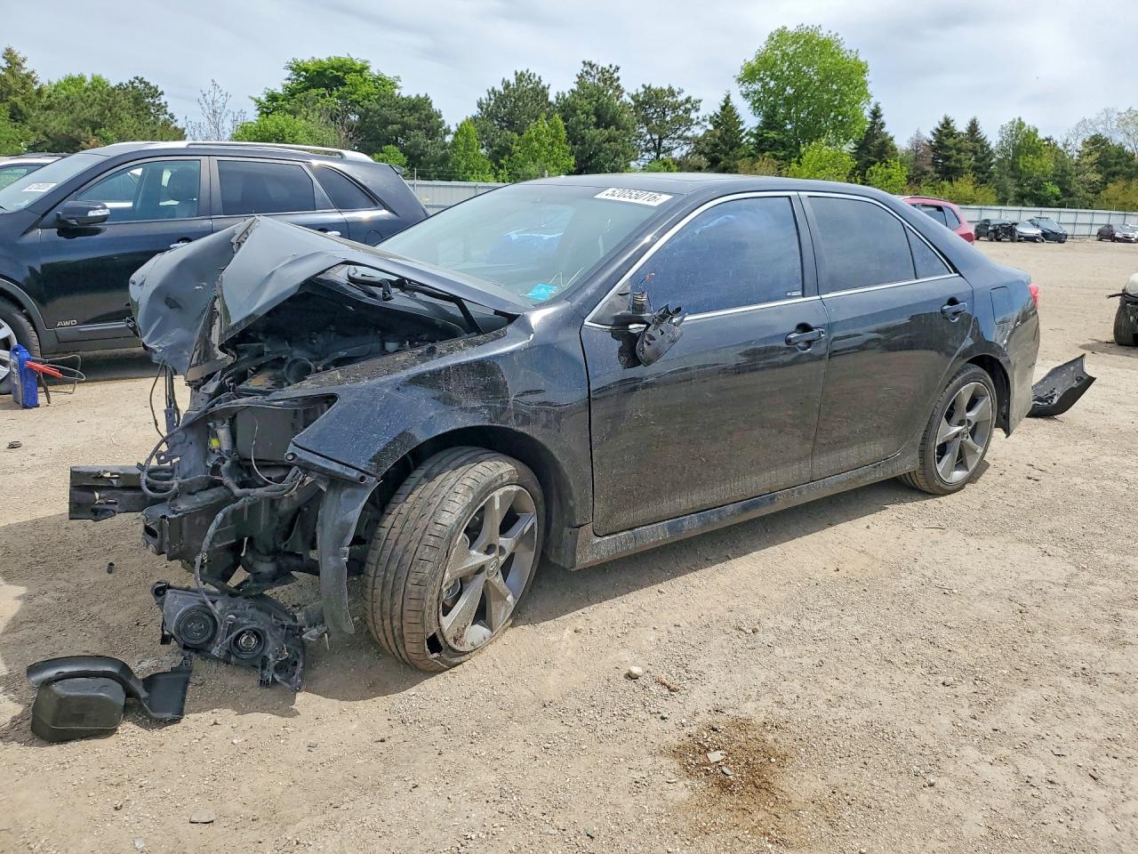 Salvage Toyota Camry Image