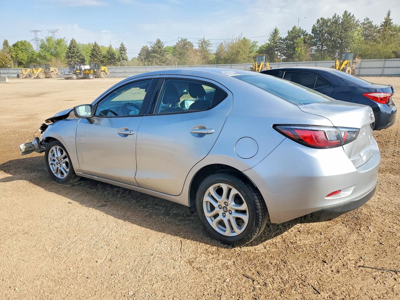 Toyota Yaris Base