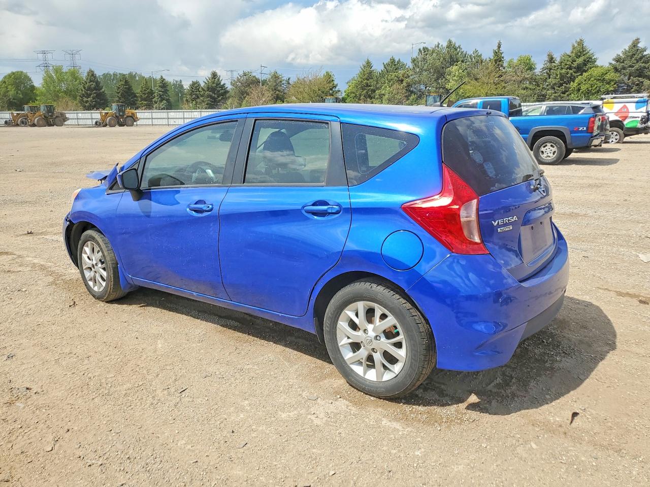 Nissan Versa Sv