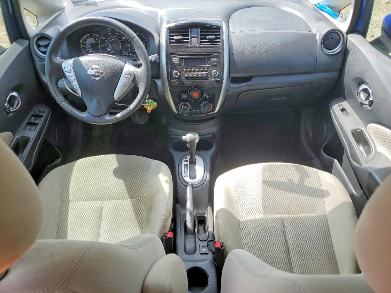 Nissan Versa Sv