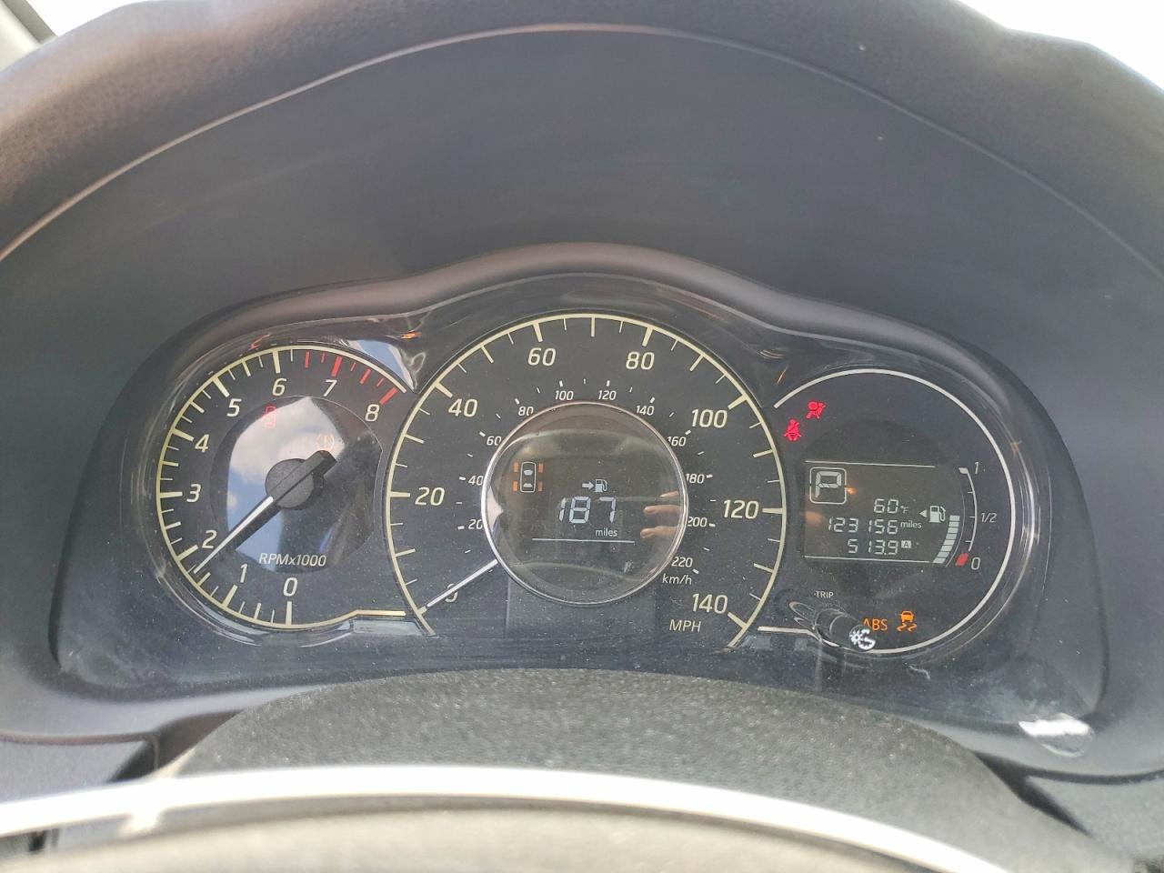 Nissan Versa Sv