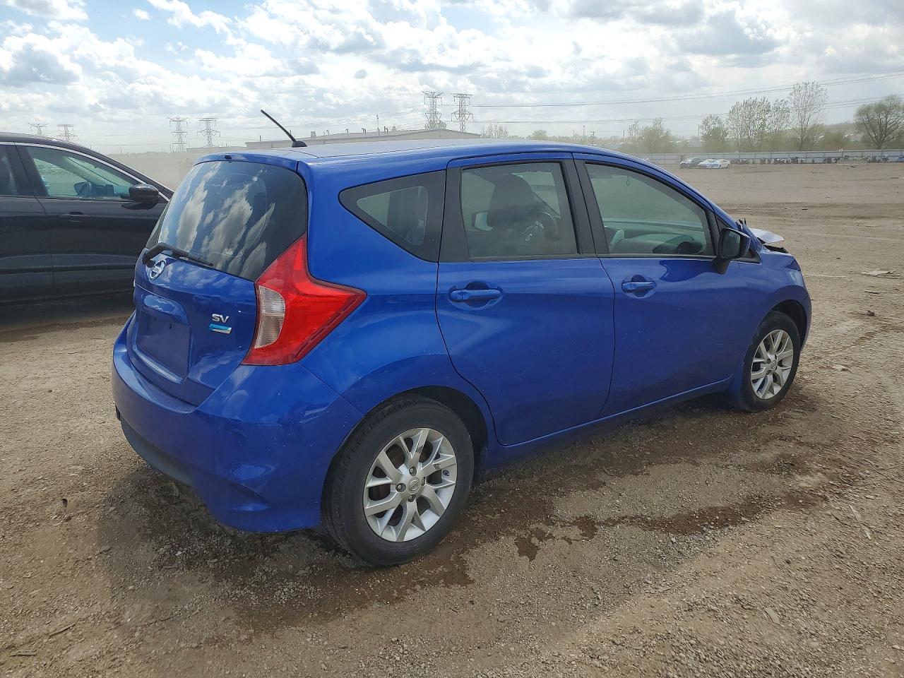 Nissan Versa Sv