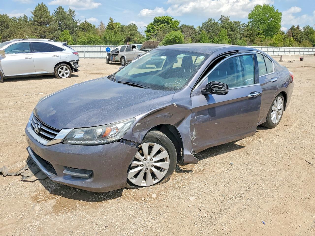 Salvage Honda Accord Image