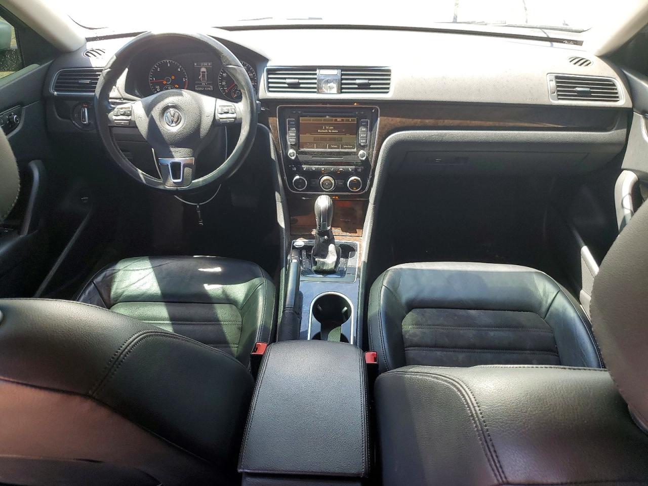 Volkswagen Passat Sel