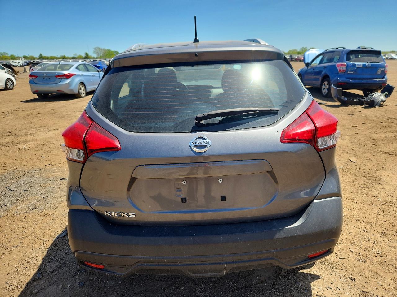 Nissan Kicks S