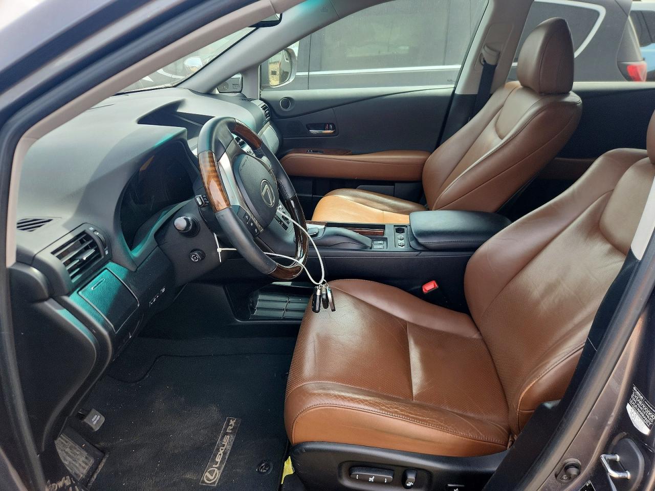Lexus RX Base