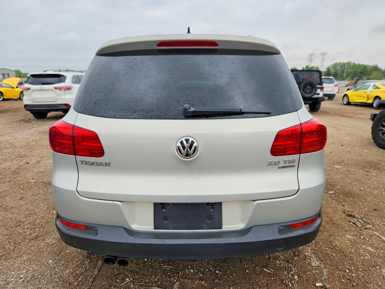 Volkswagen Tiguan S