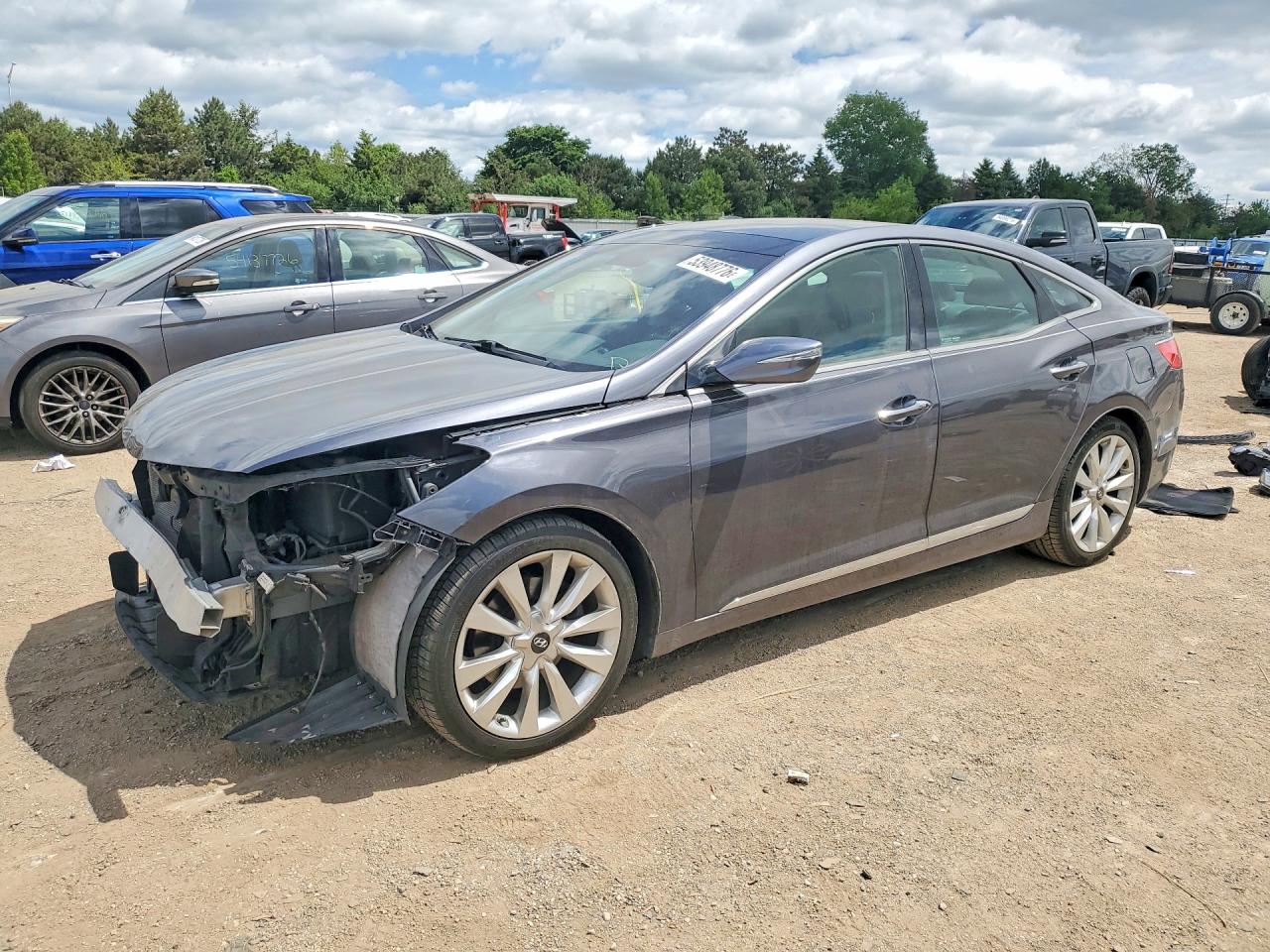 Salvage Hyundai Azera Image