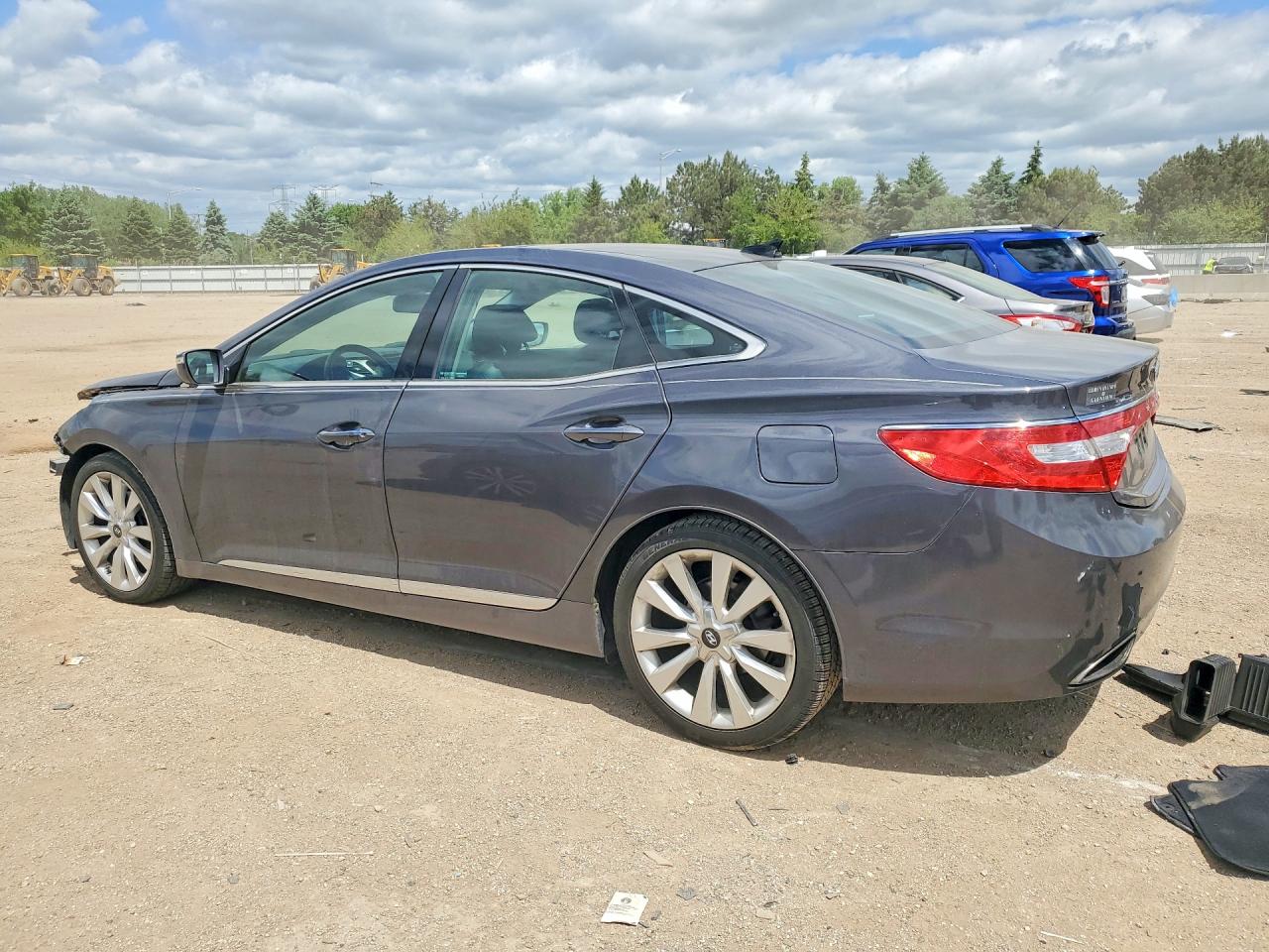 Hyundai Azera Base