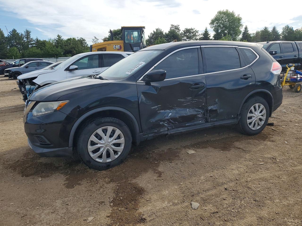 Salvage Nissan Rogue Image