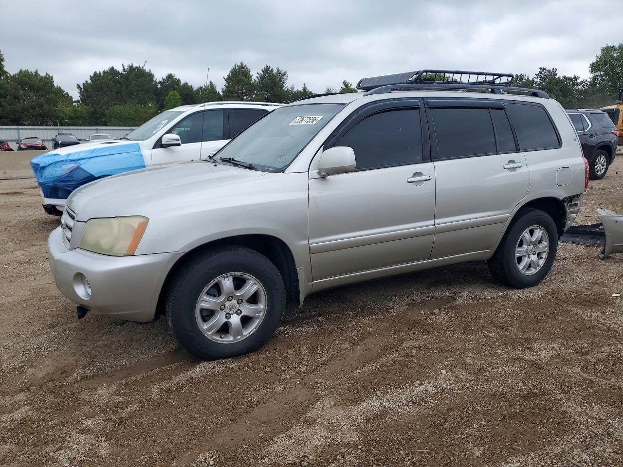 Salvage Toyota Highlander Image