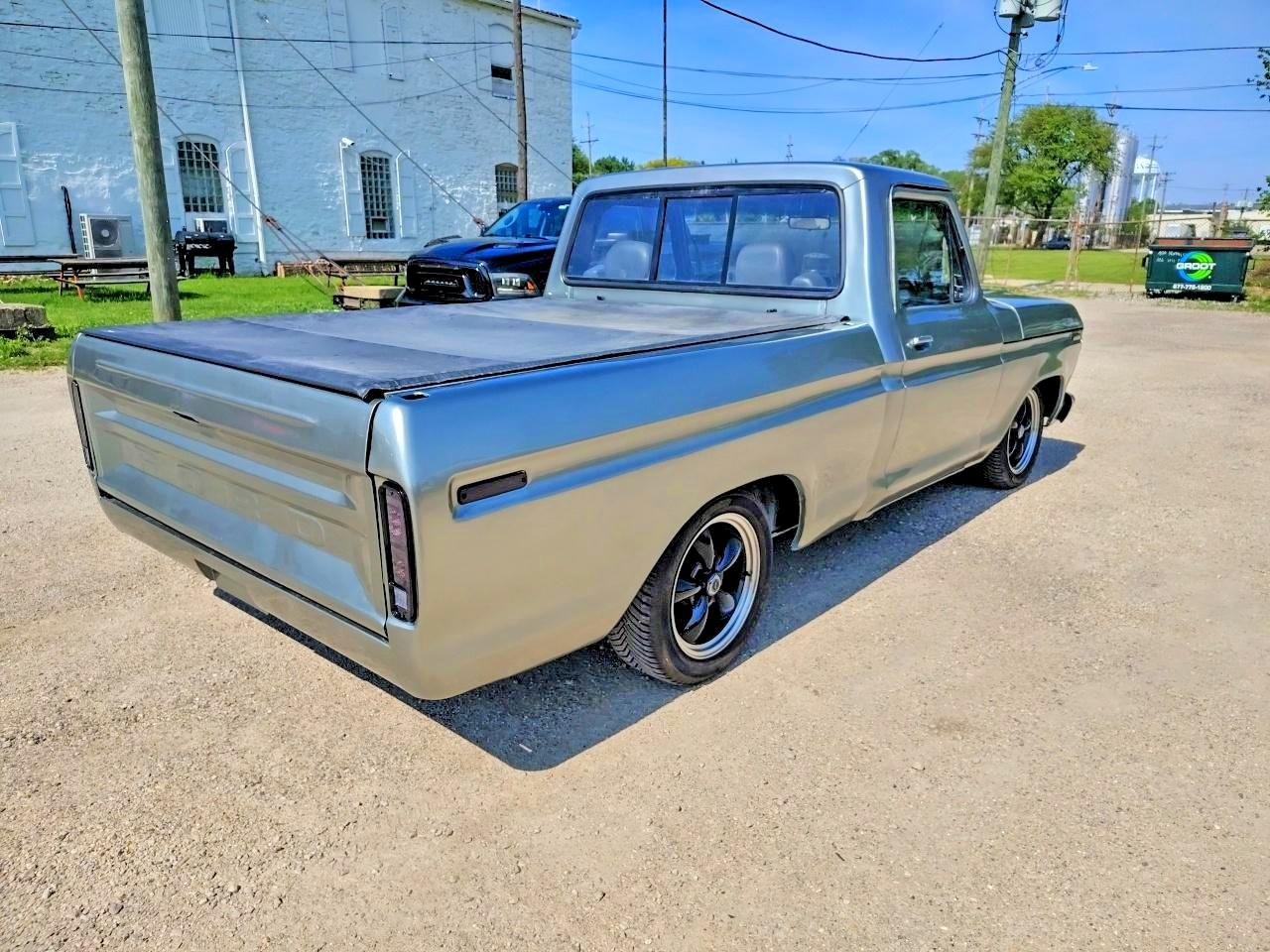 Ford F-150 Pick Up