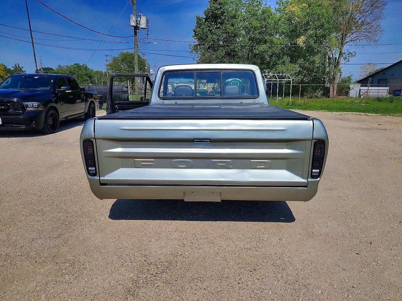 Ford F-150 Pick Up