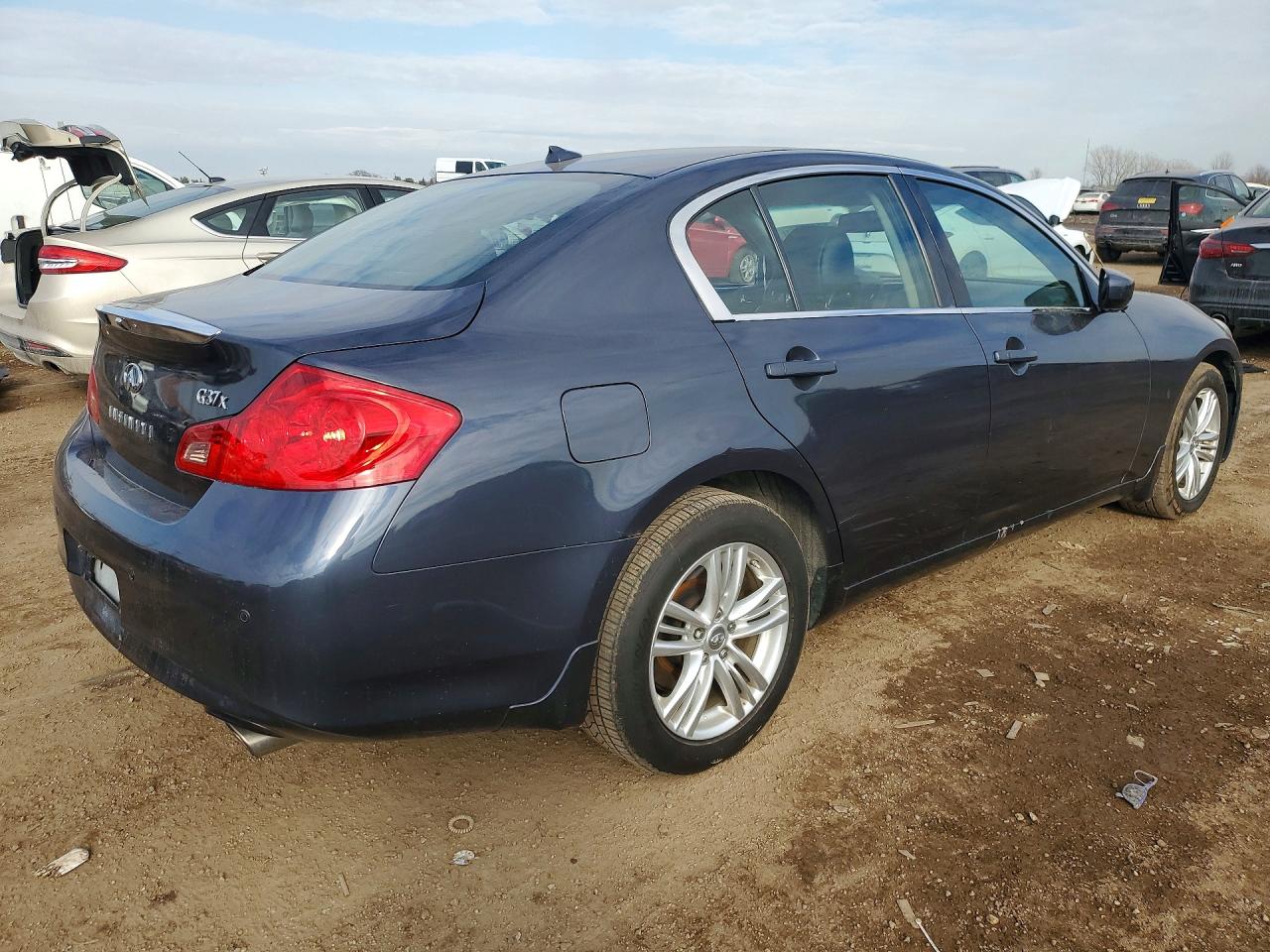 INFINITI G37