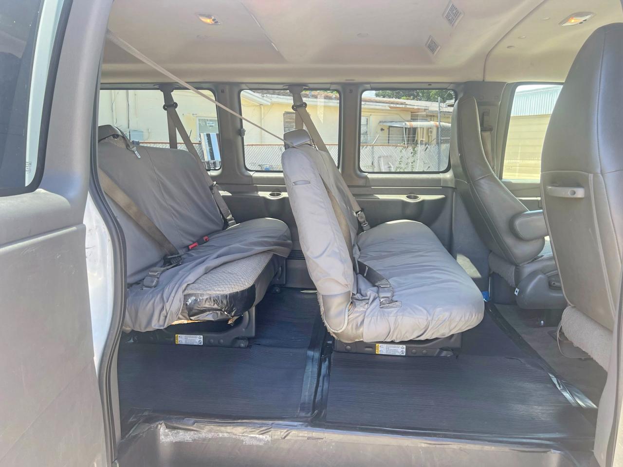 Chevrolet Express Lt