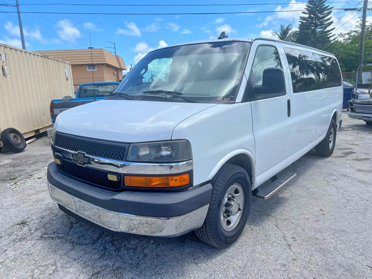 Chevrolet Express Lt