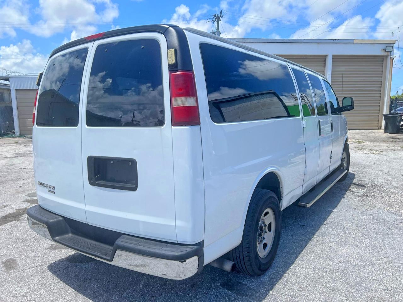 Chevrolet Express Lt