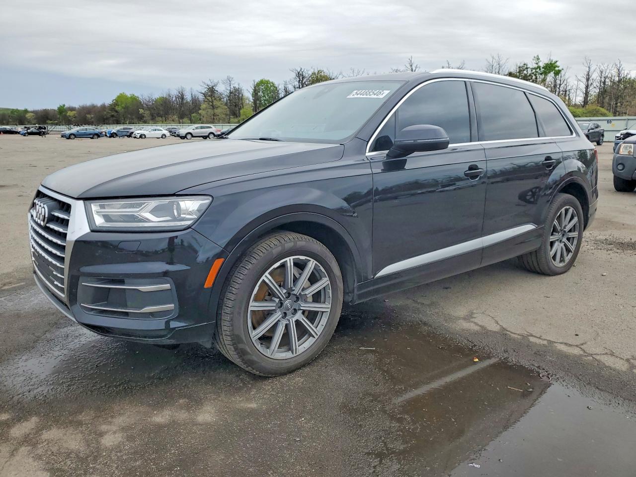 Salvage Audi Q7 Image
