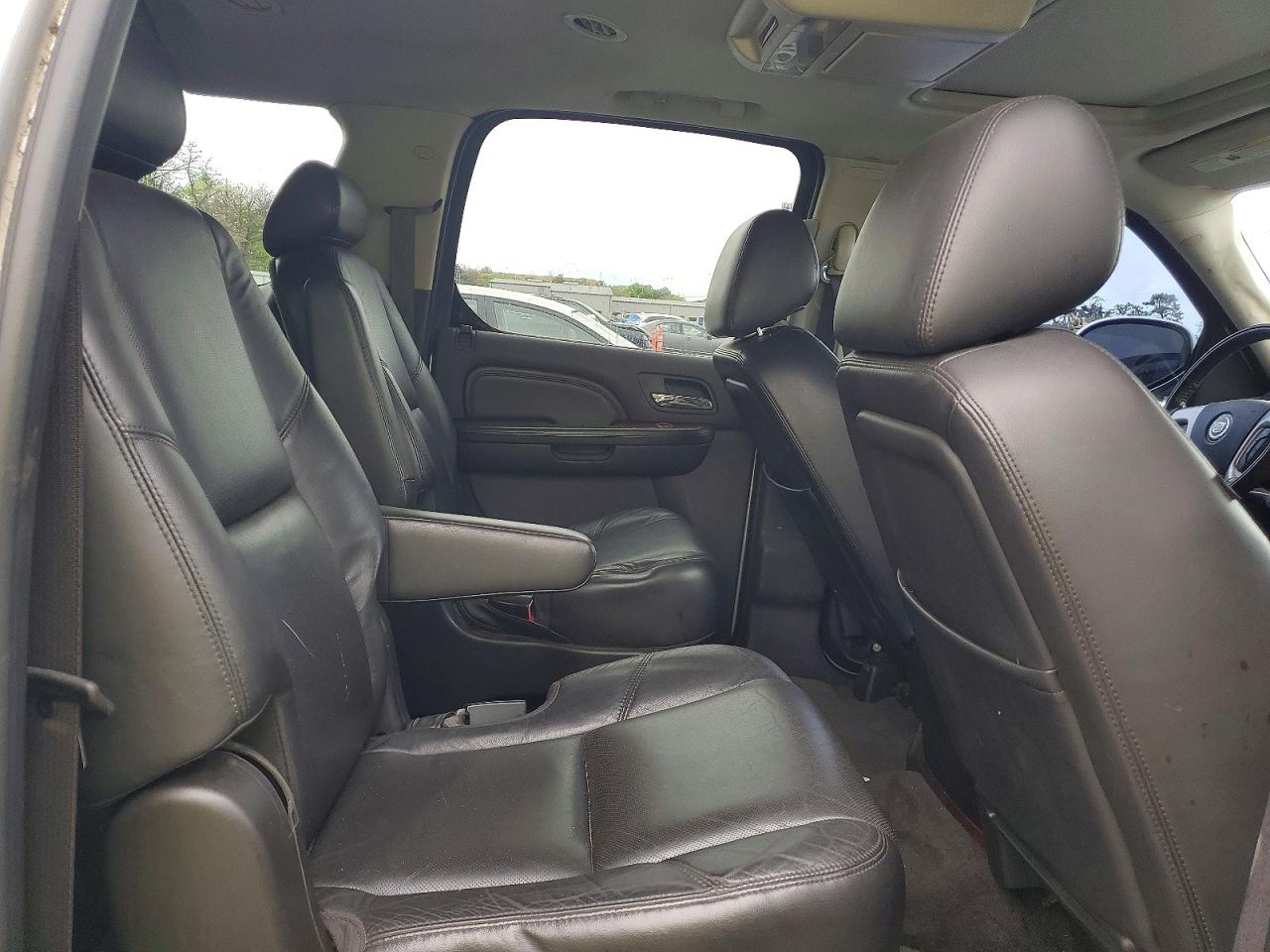 Cadillac Escalade Esv Premium