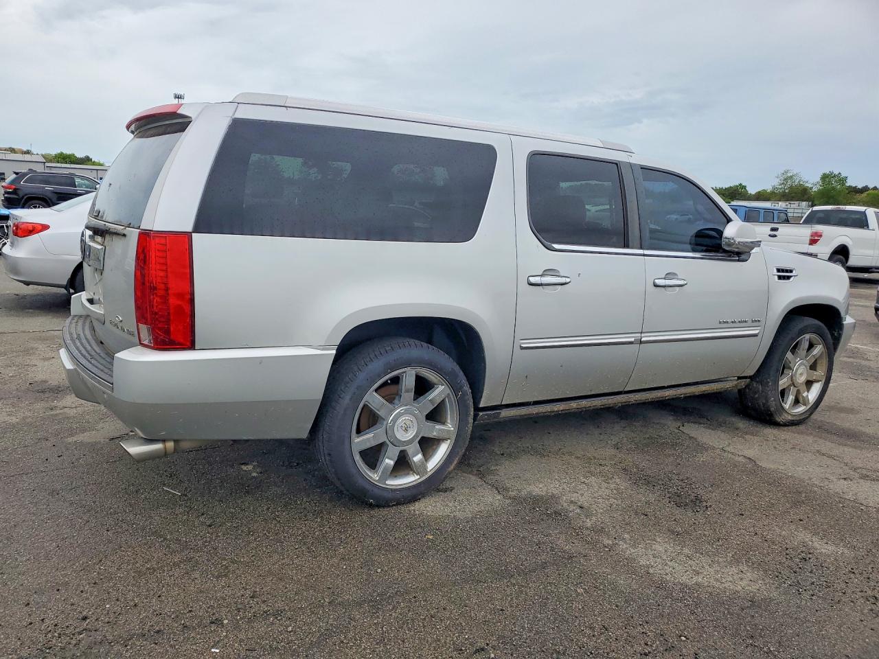 Cadillac Escalade Esv Premium