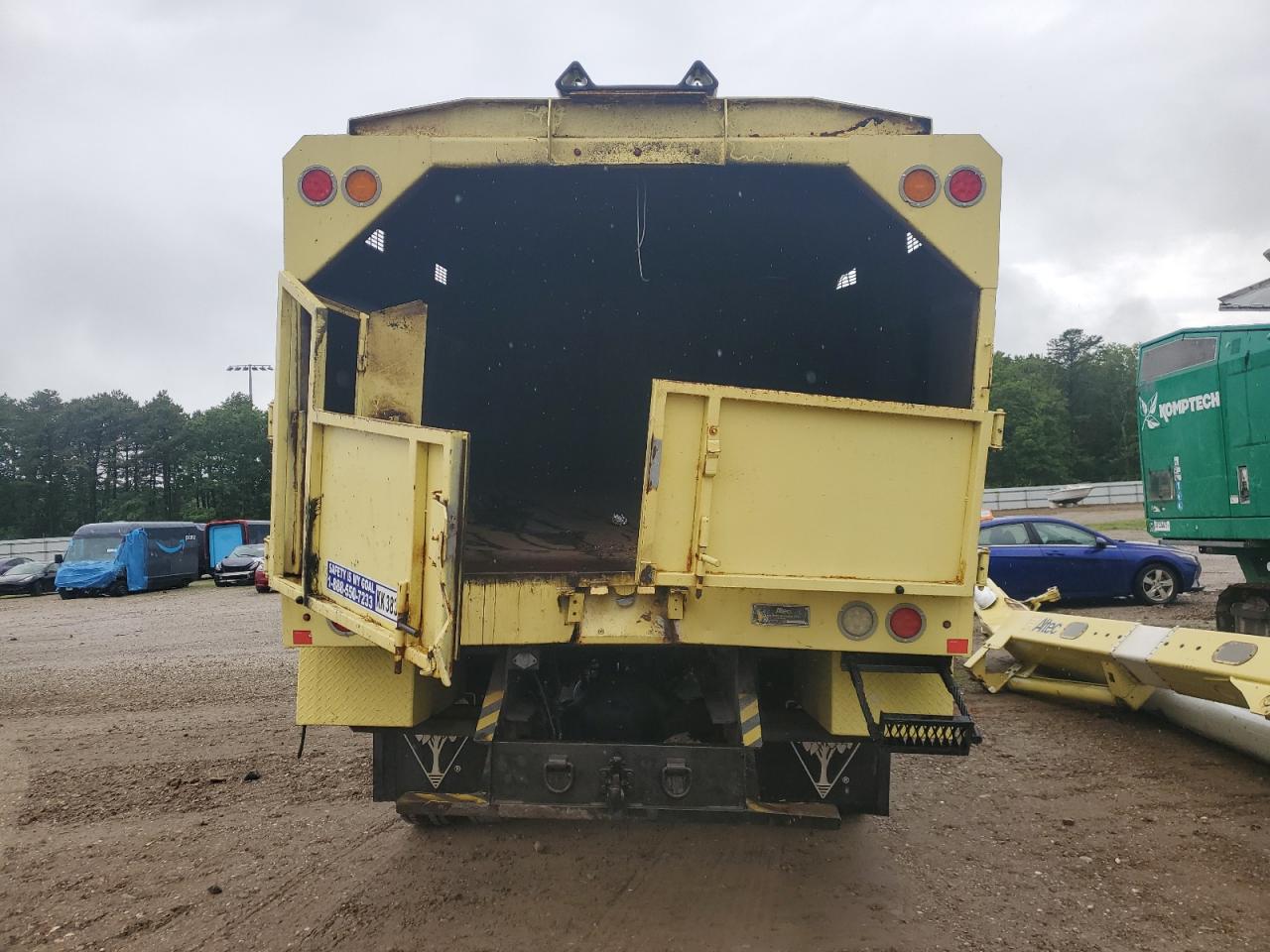 Freightliner M2 106 Medium Duty