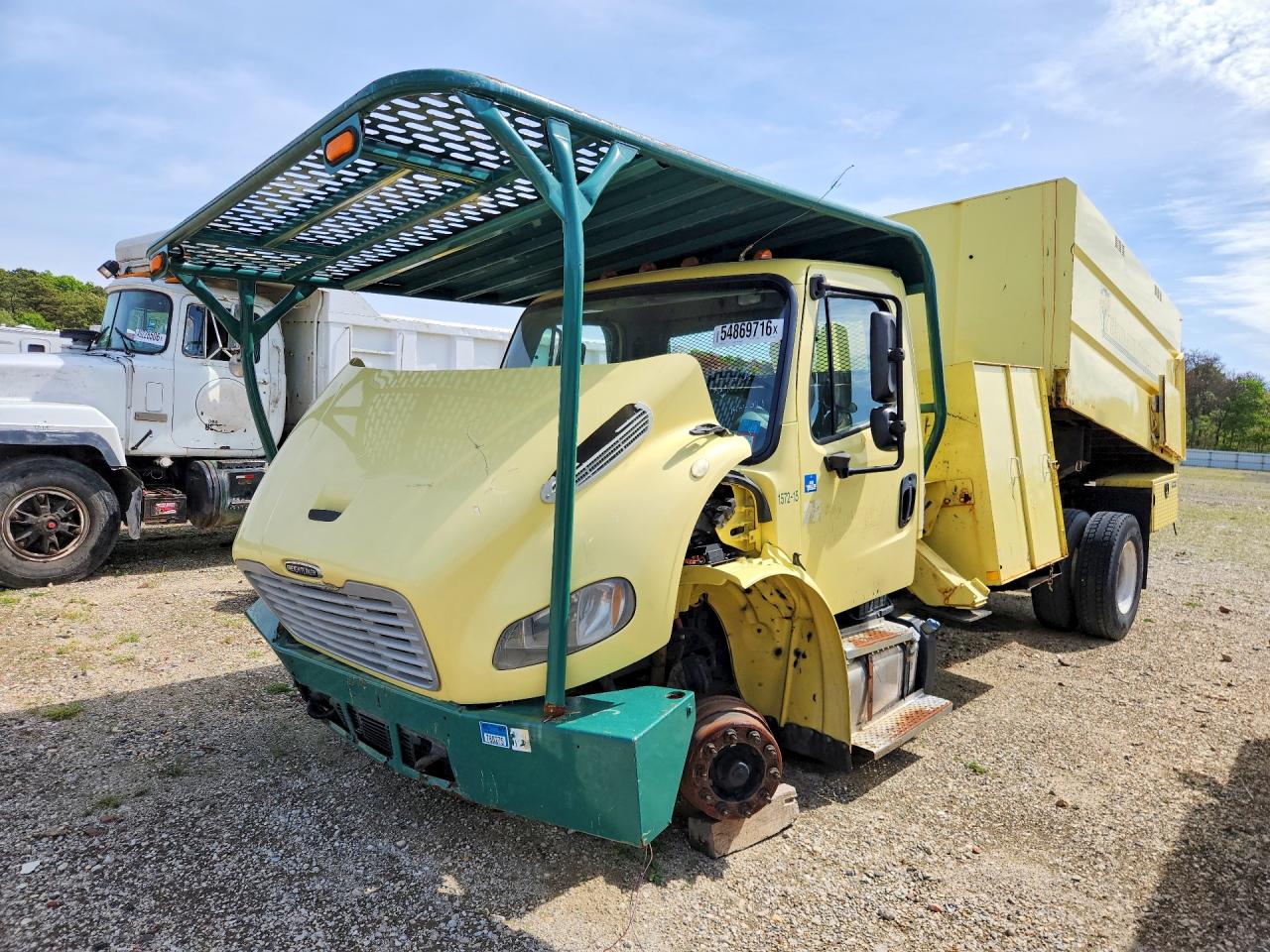 Salvage Freightliner M2 Image