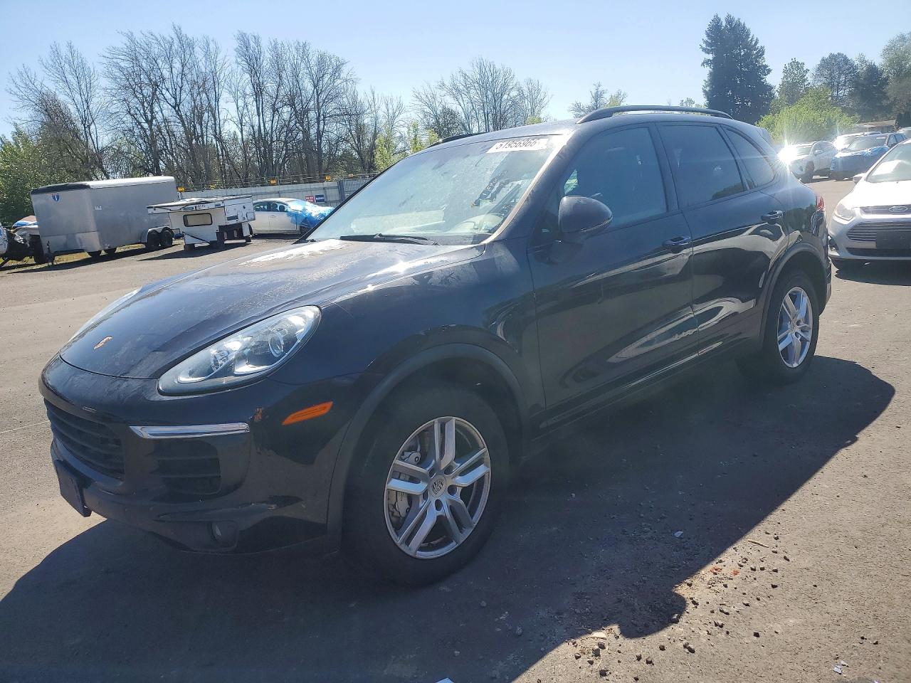 Salvage Porsche Cayenne Image
