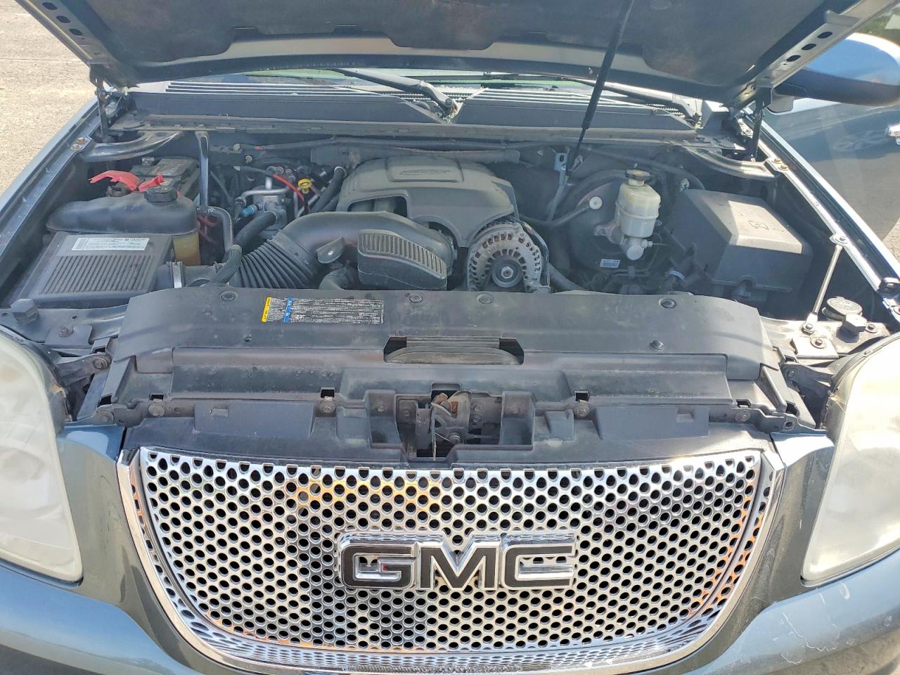 GMC Yukon Denali