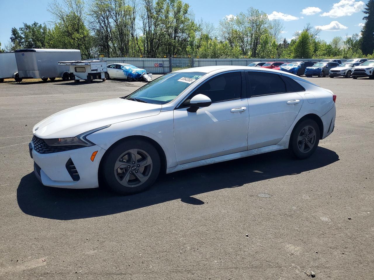 Salvage Kia K5 Image