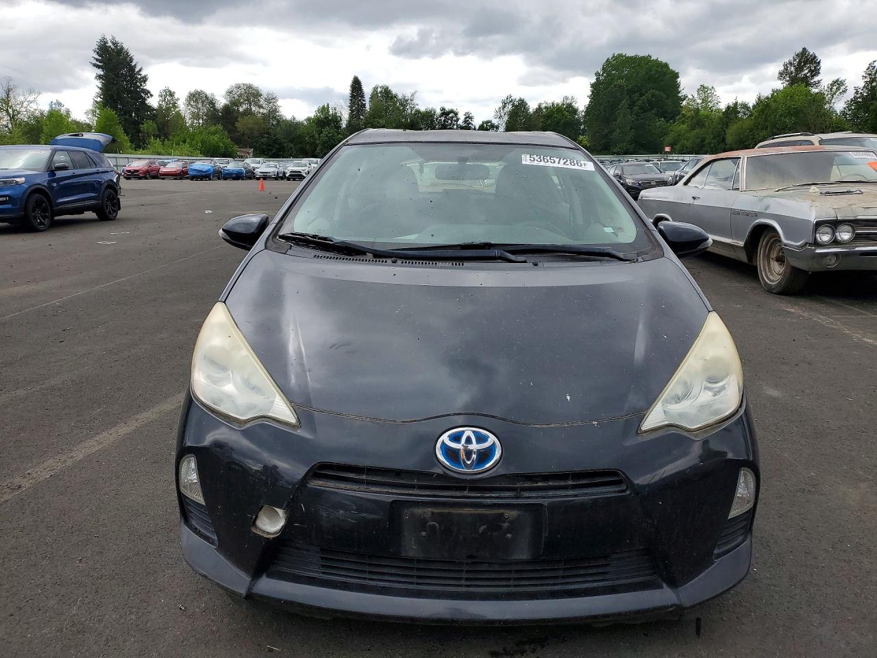 Toyota Prius c Three