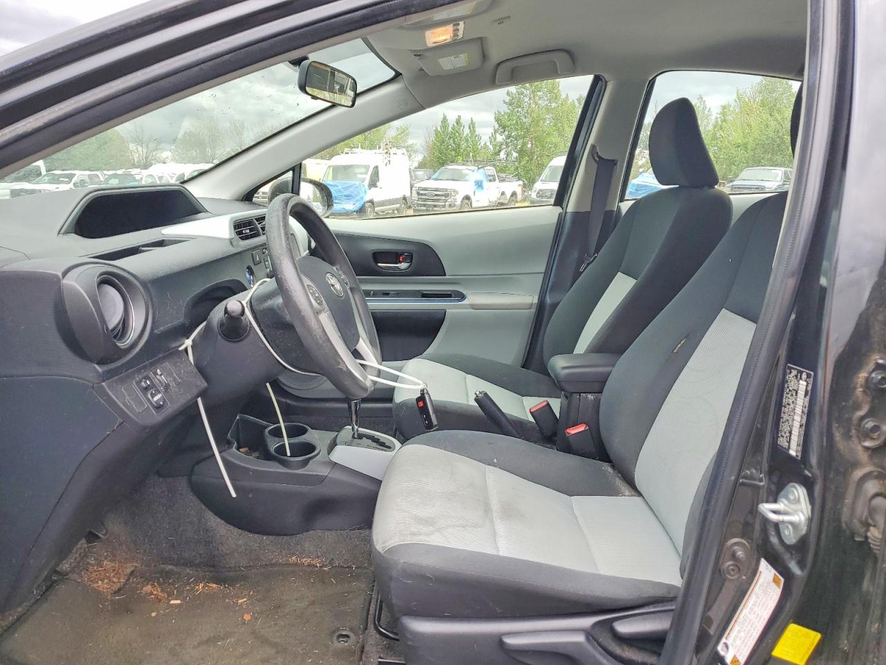 Toyota Prius c Three