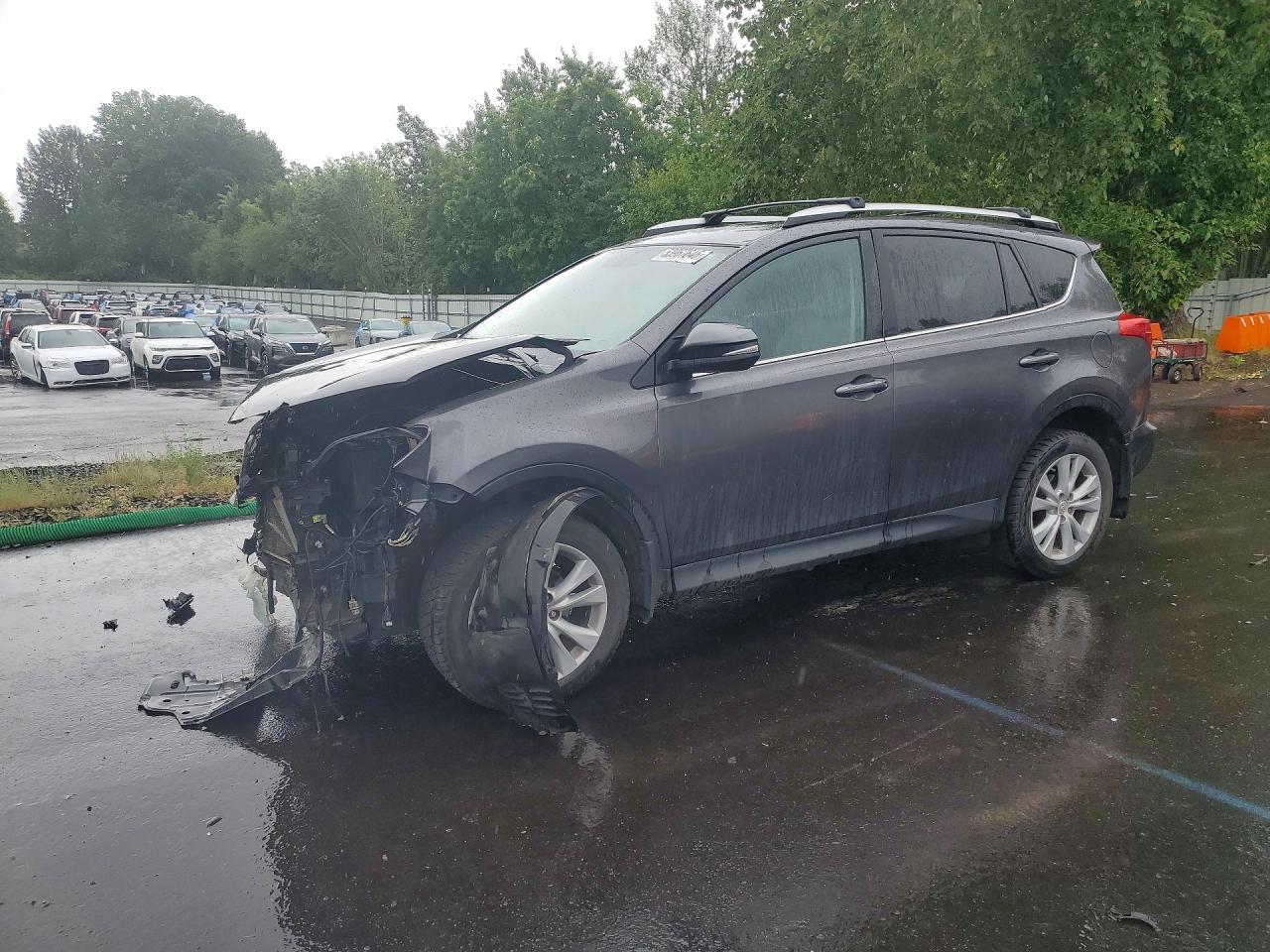 Salvage Toyota RAV4 Image