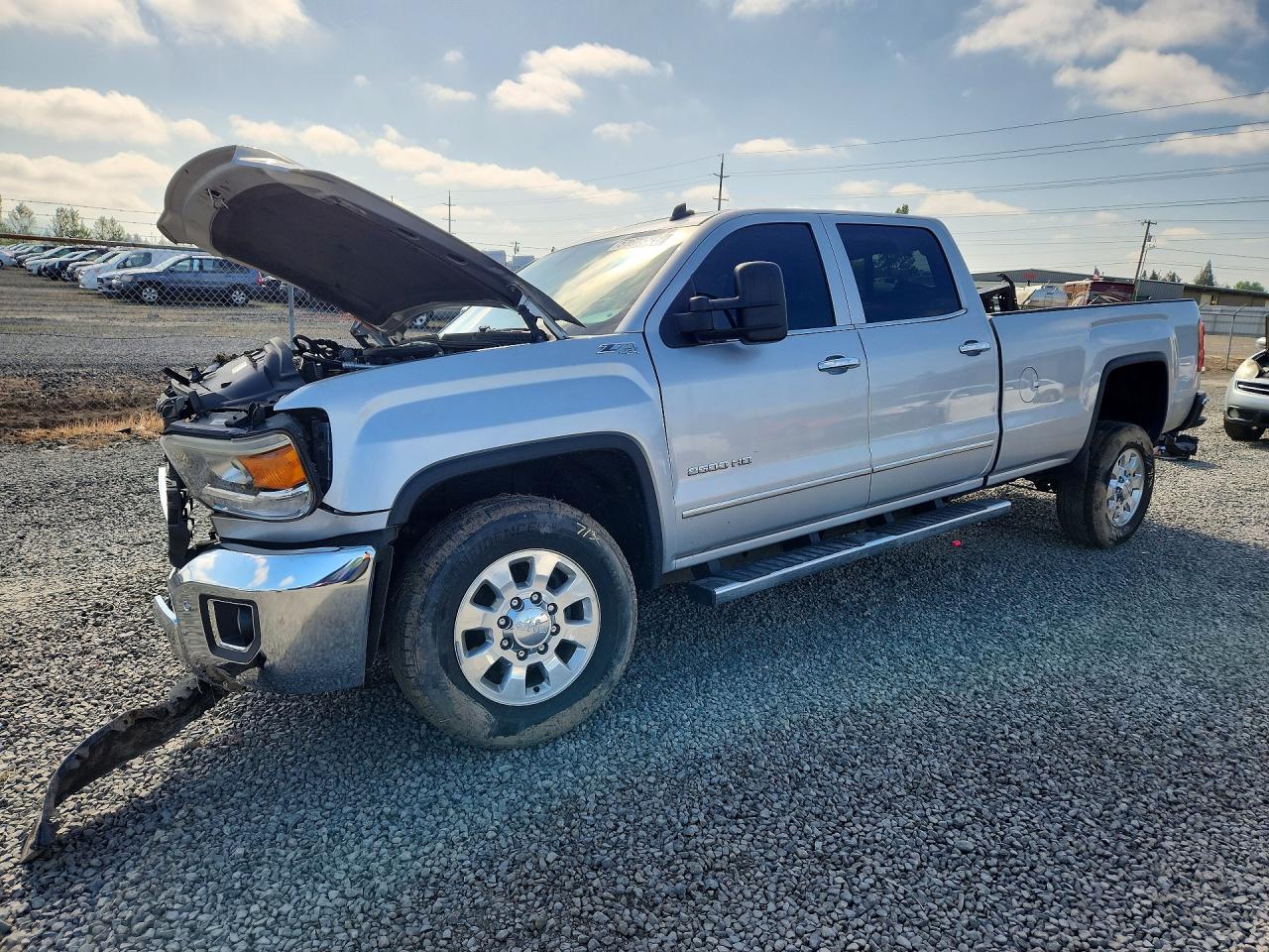 Salvage GMC Sierra Image