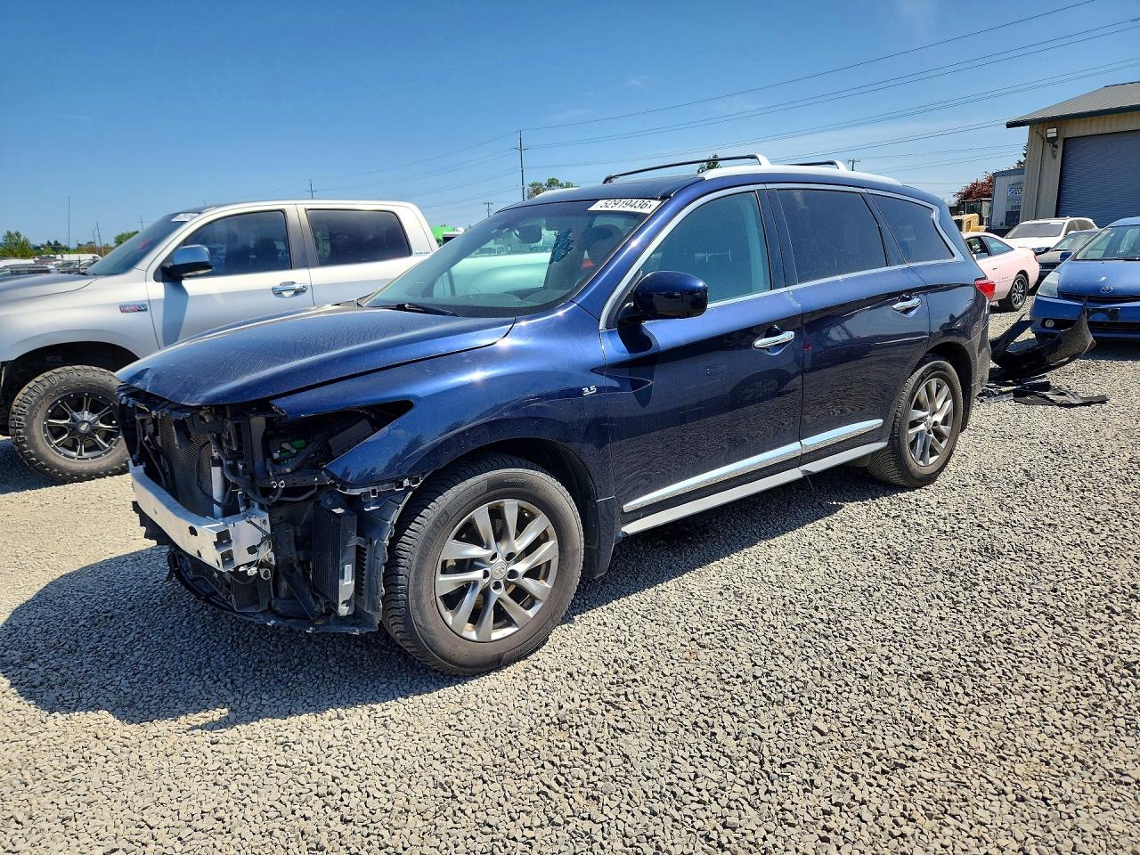 Salvage INFINITI Qx Image
