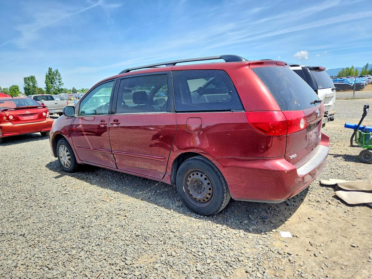 Toyota Sienna Le 8-passenger