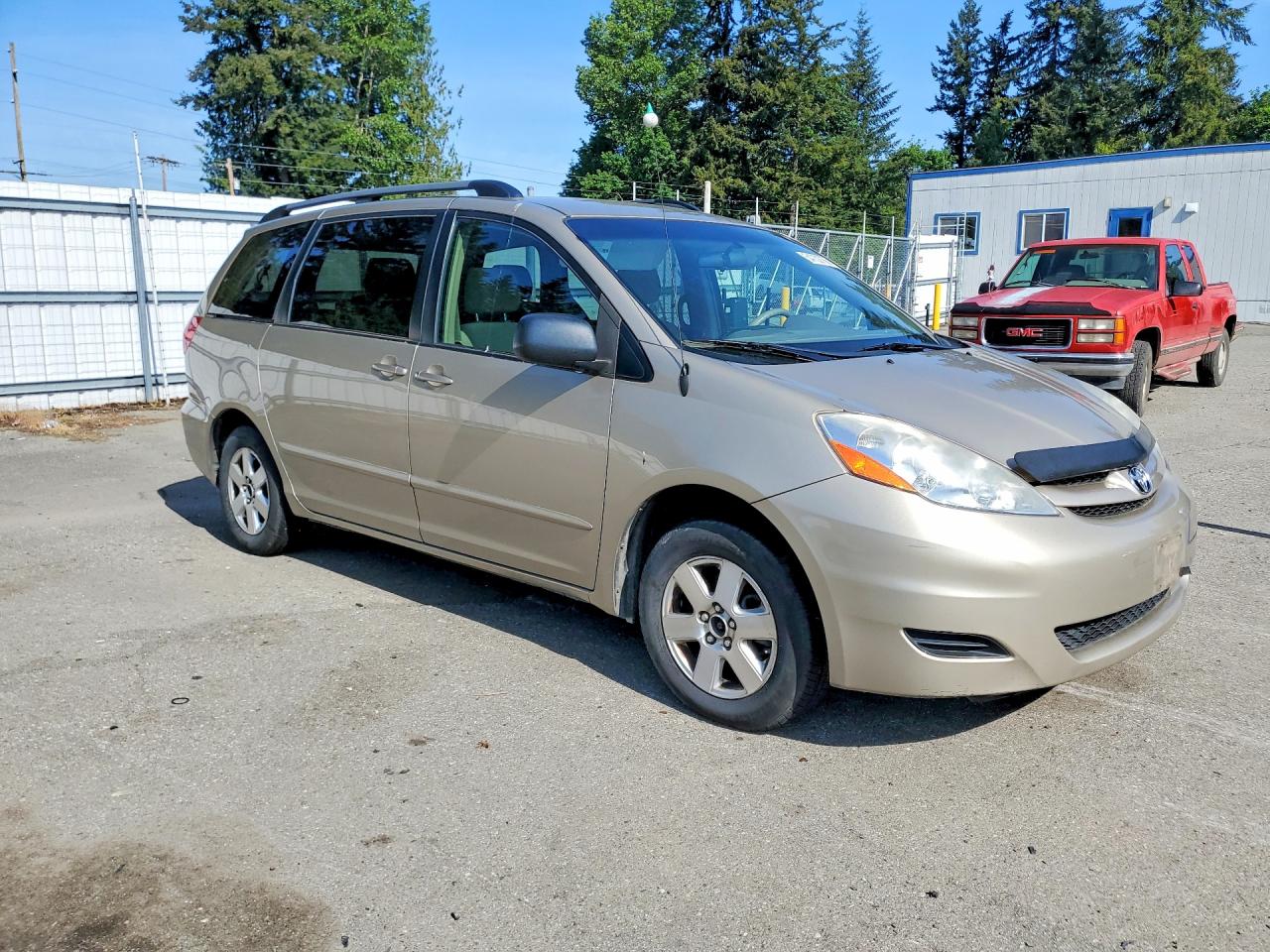 Toyota Sienna Le 7-passenger