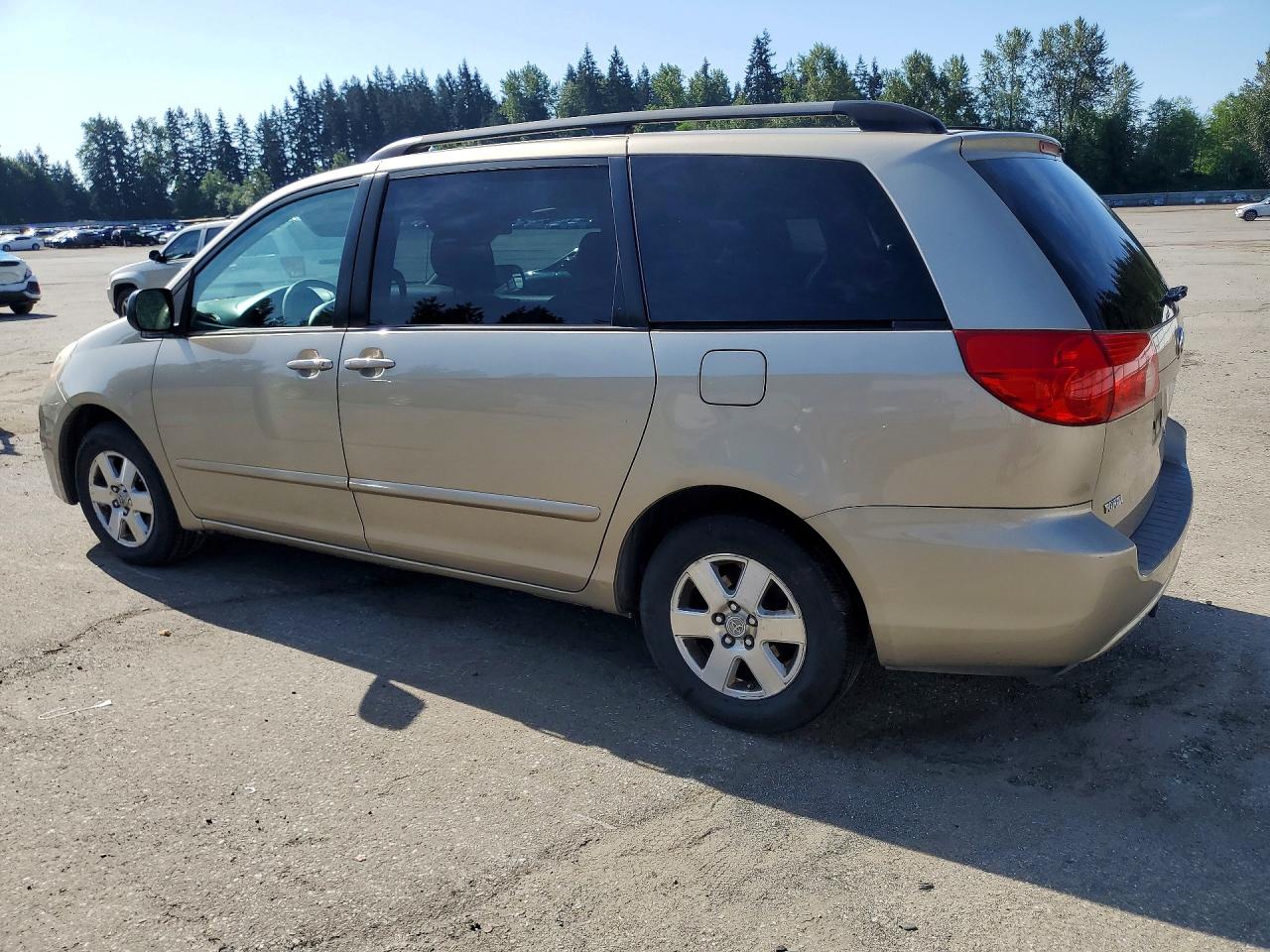 Toyota Sienna Le 7-passenger