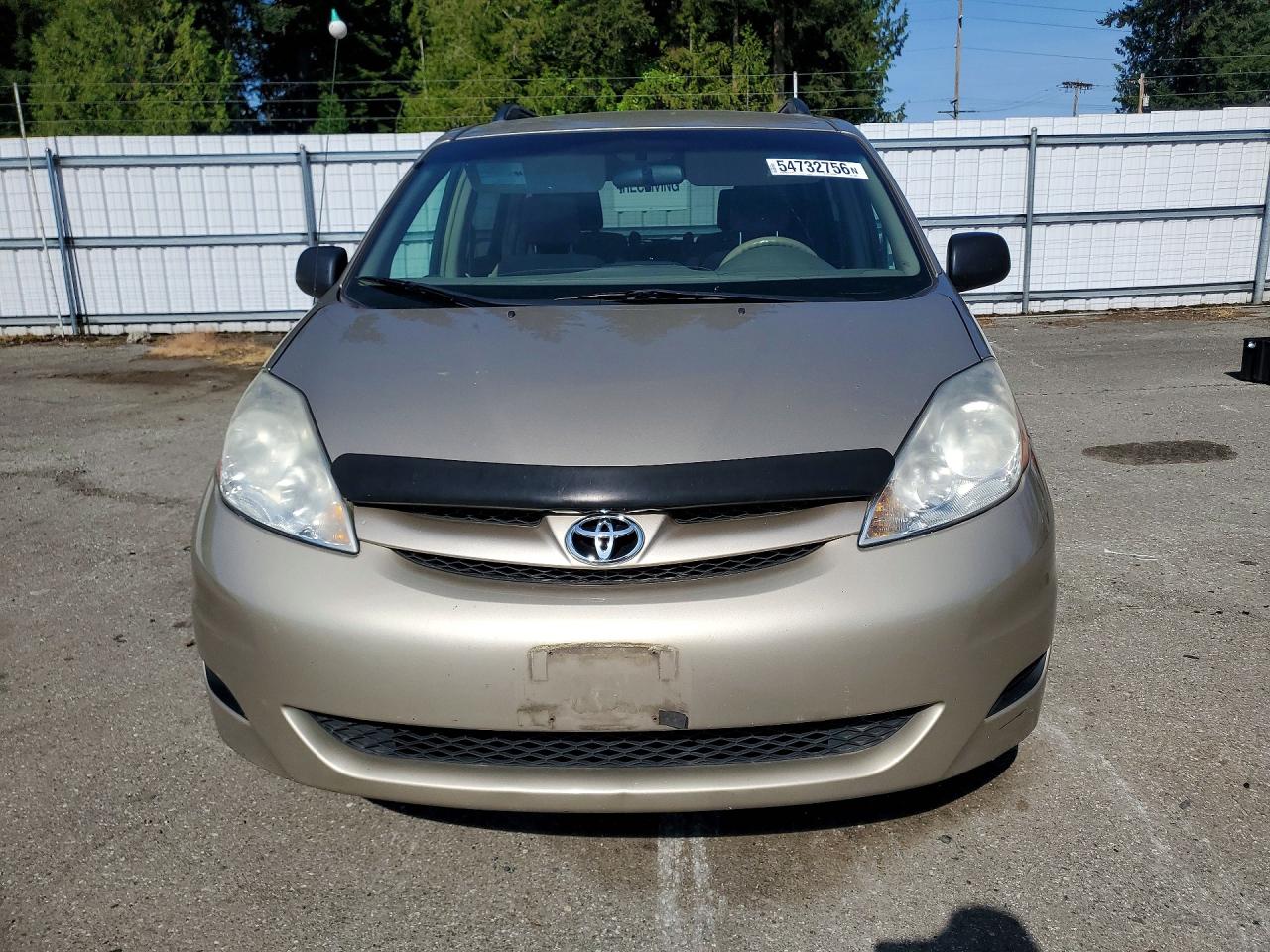 Toyota Sienna Le 7-passenger