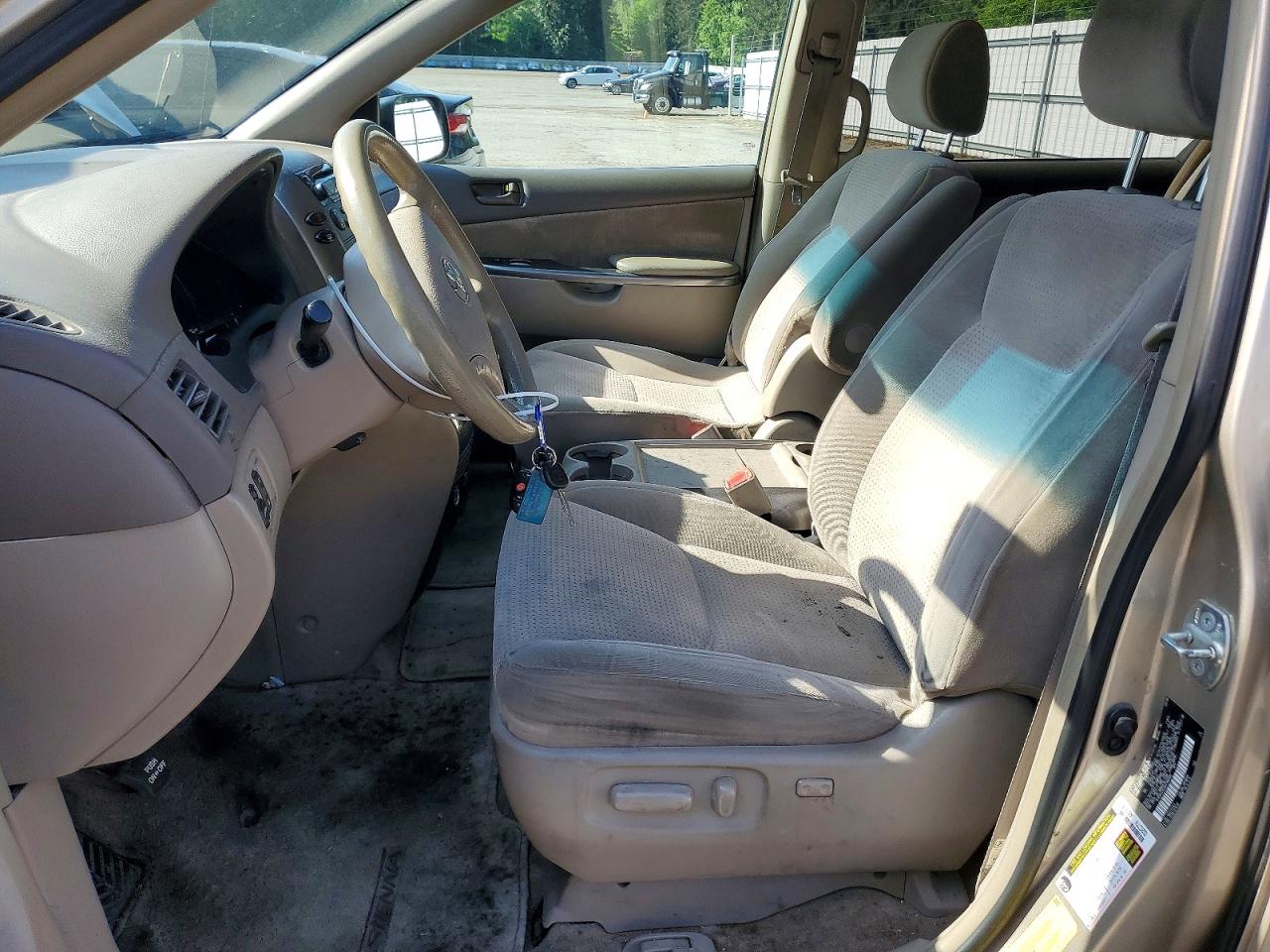 Toyota Sienna Le 7-passenger