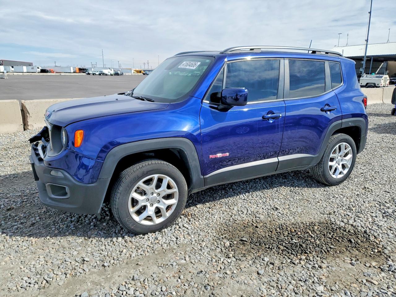 Salvage Jeep Renegade Image