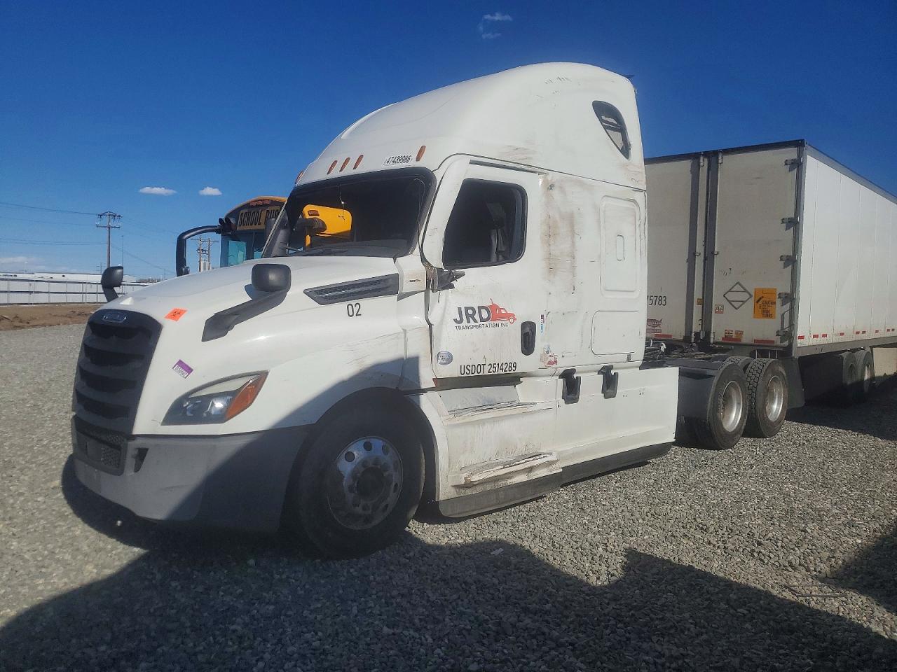 Freigliner Cascadia 126