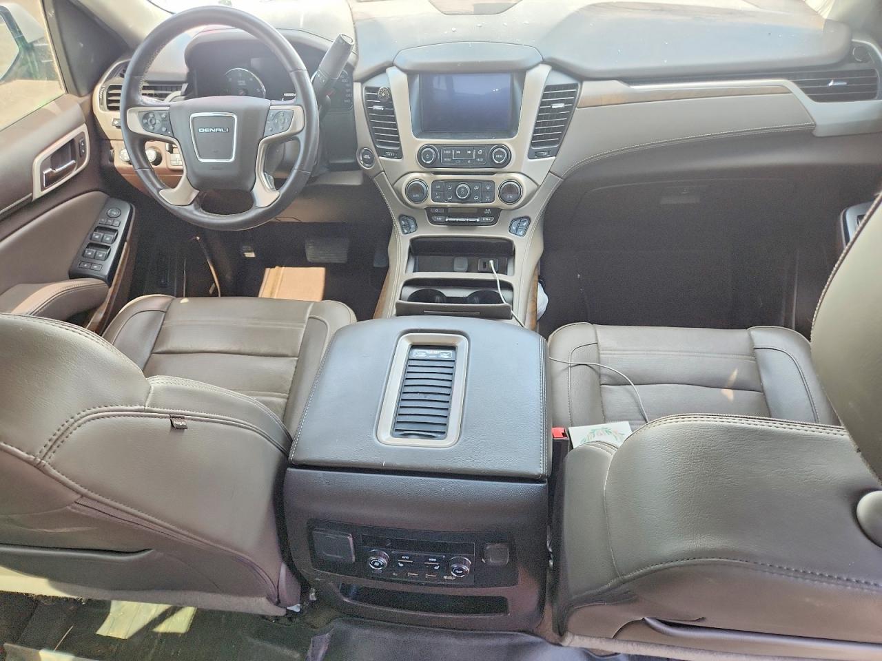 GMC Yukon Denali