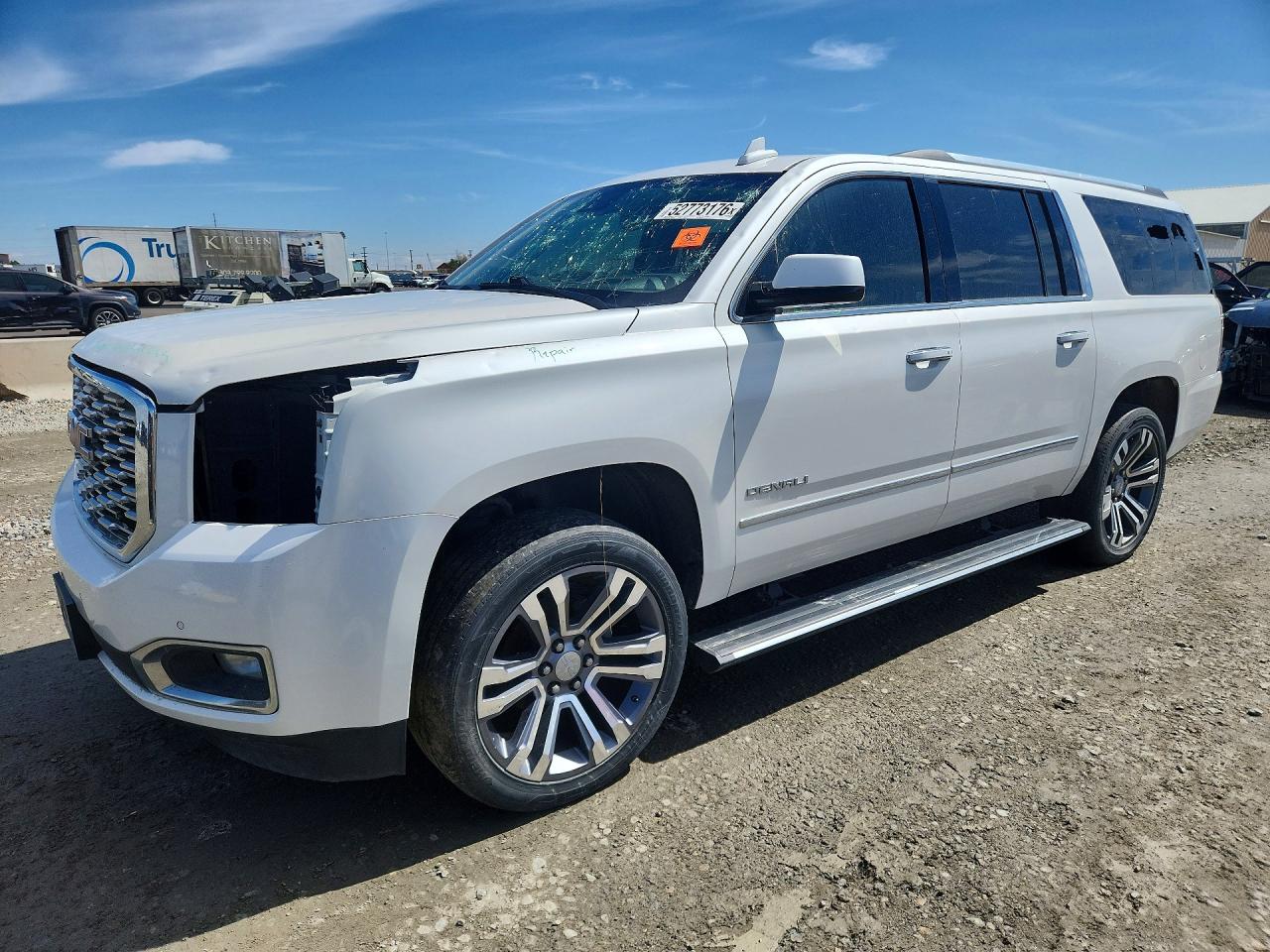 Salvage GMC Yukon Image