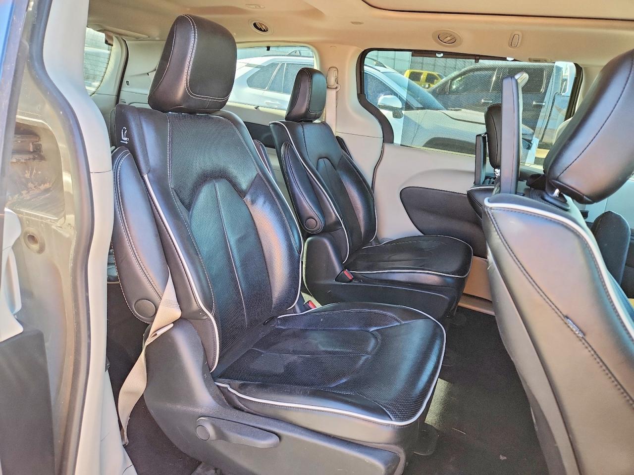Chrysler Pacifica Hybrid Limited
