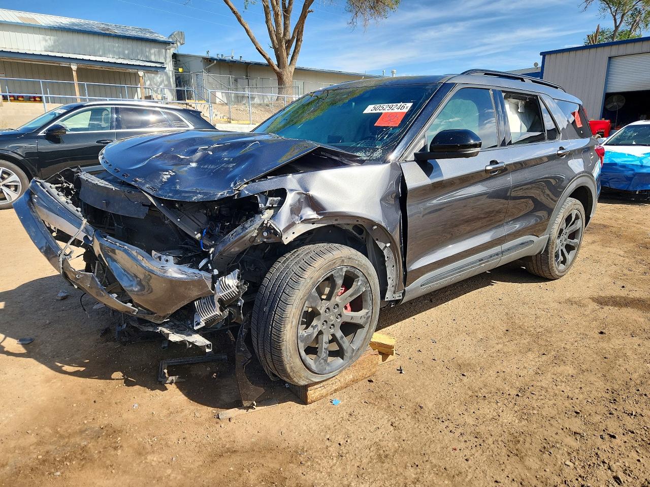 Salvage Ford Explorer Image