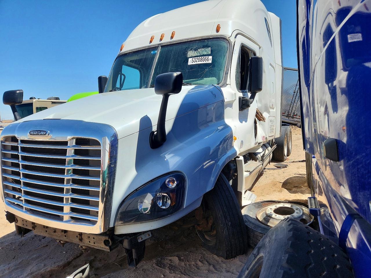 Freigliner Cascadia 125 Sleeper Cab"