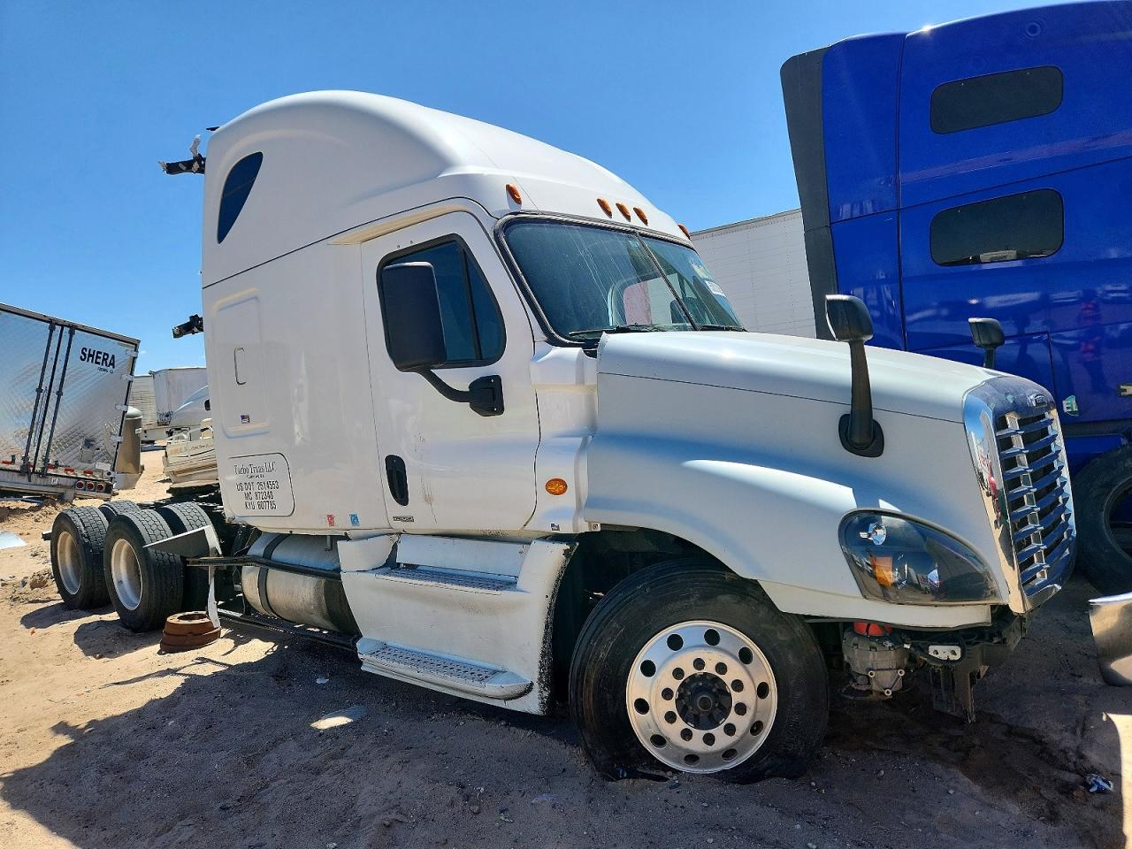 Salvage Freigliner Cascadia Image