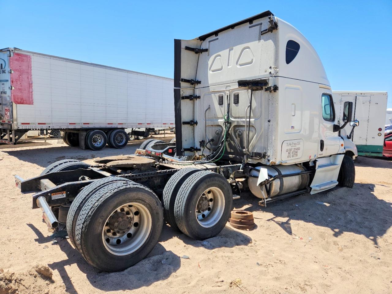 Freigliner Cascadia 125 Sleeper Cab"
