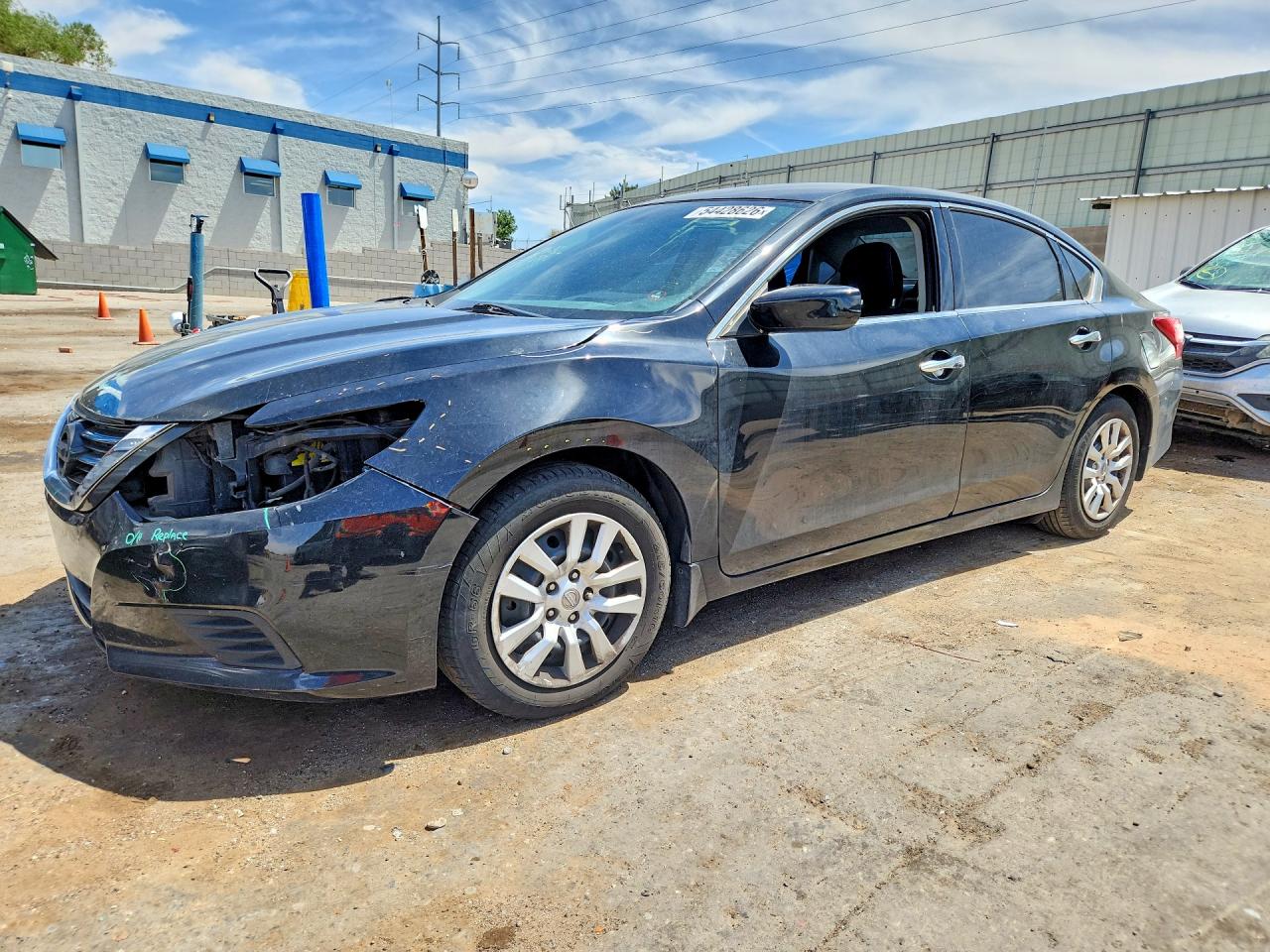 Salvage Nissan Altima Image